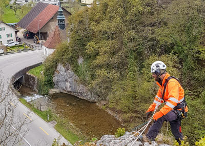 Felsräumungen und Kontrolle von Steinschlagschutznetzen