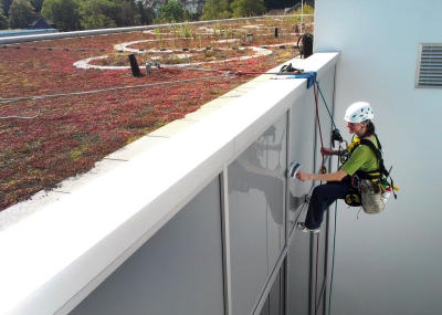 Reinigung in einem Lichthof